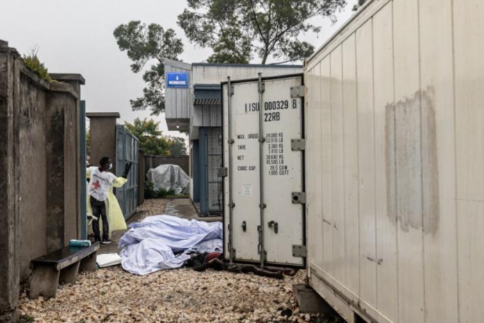 Kinshasa: des centaines de corps entassés dans les morgues