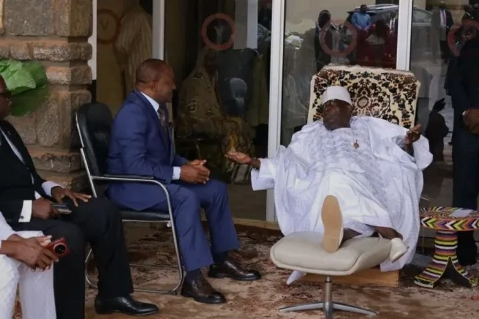 Assemblée nationale : Datouo rend visite à Cavayé