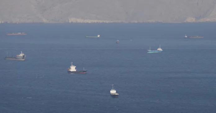 Iran saisit navires Ormuz et bloque le détroit tant que dure le blocus américain