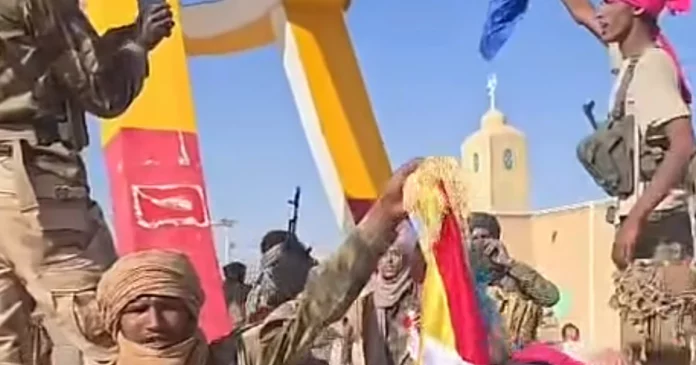 Attaques coordonnées au Mali : le JNIM et le FLA frappent Bamako et le nord dans une offensive inédite