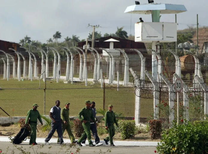 Cuba libère 2000 prisonniers : deuxième vague de grâces sur fond de pression américaine