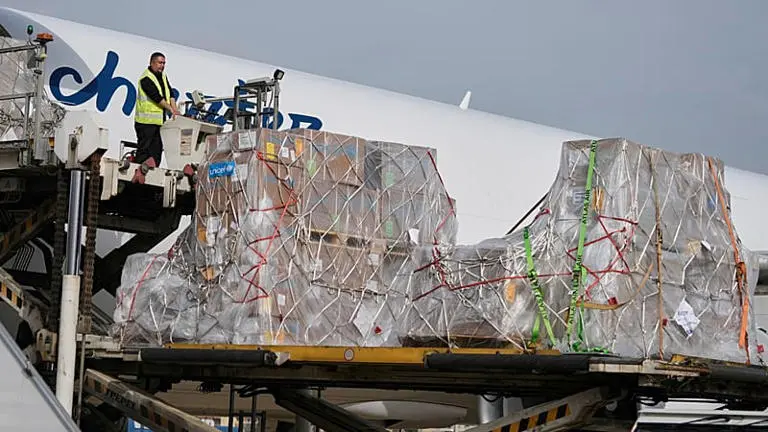 Médicaments humanitaires en Afrique menacés : le conflit au Moyen-Orient fragilise l&rsquo;accès aux soins