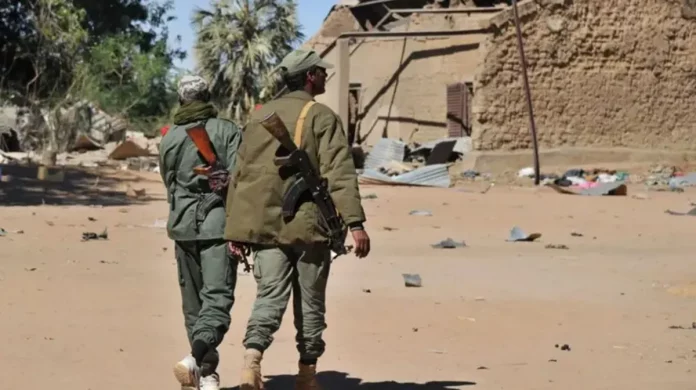 Mali: Plus de 30 morts dans deux attaques jihadistes