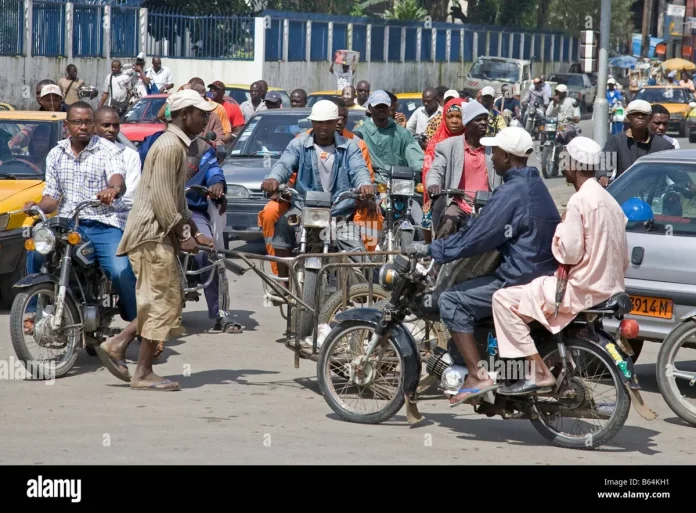 Vol aggravé : 101 moteurs saisis à Douala