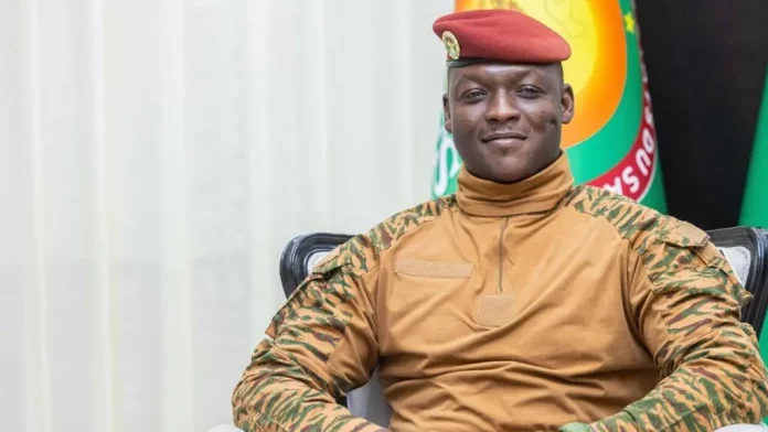 Burkina : autorisation gouvernementale pour étudier à l’étranger