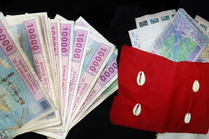Douala : Le piège du porte-monnaie magique