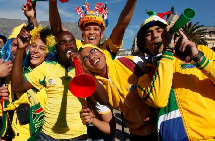 Mondial 2026 : joie sud-africaine en pyjamas, rythmée par les vuvuzelas