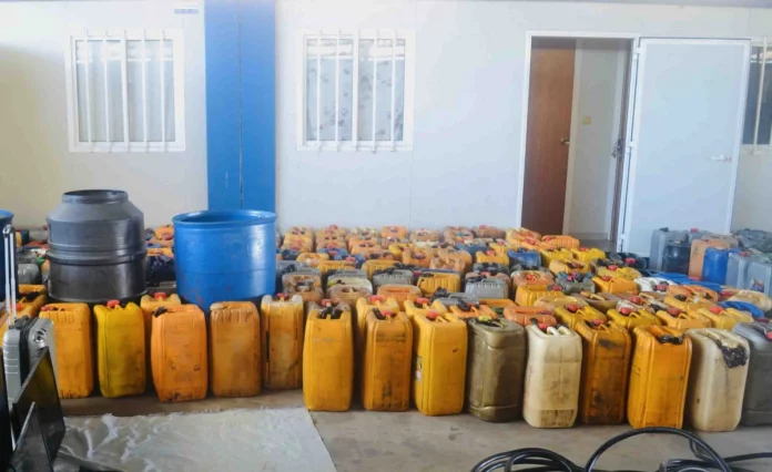 Contrebande : 4400 litres de carburants frelatés saisis