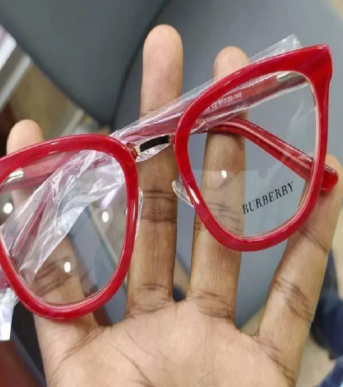 Verres médicaux : Les opticiens mis aux pas
