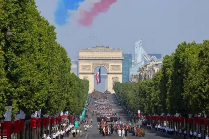 14-Juillet : Paris affiche sa force militaire