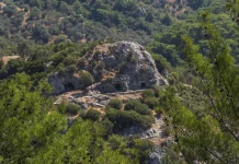 Grotte d’Homère à Bornova : la Turquie revendique la naissance de l’Odyssée Grotte d'Homère à Bornova