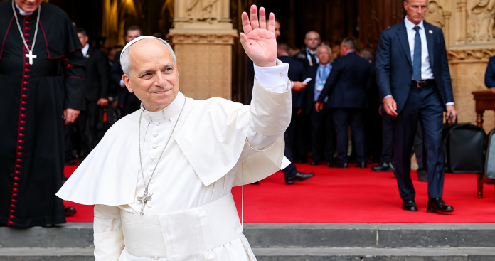Vatican : Le pape Léon XIV annonce une opération au poumon