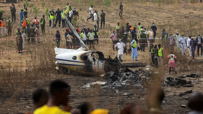 Nigeria : un avion militaire s’écrase avec 32 personnes